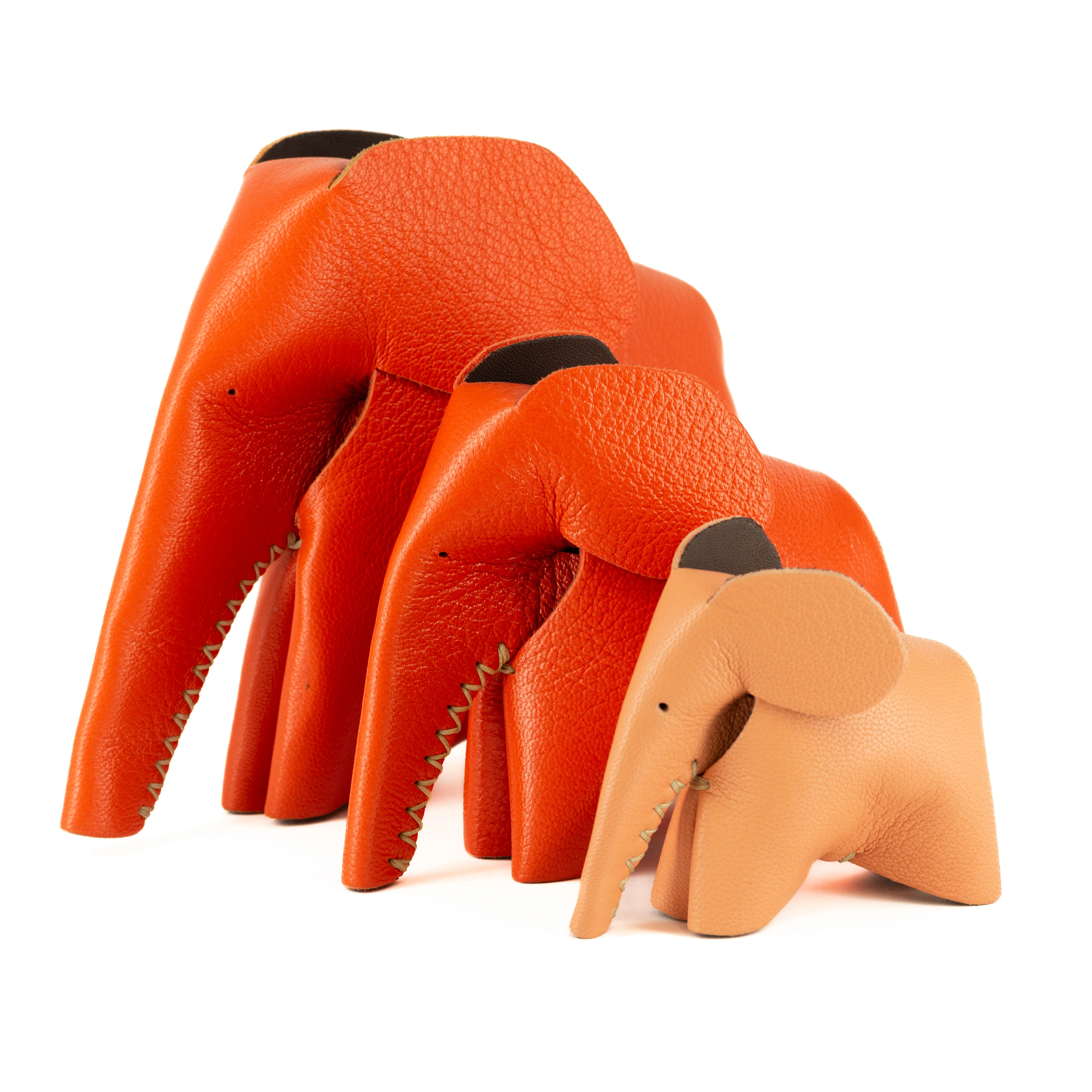 Peaches : Medium Elephant Family Accessory in Coral Leather - Image 5
