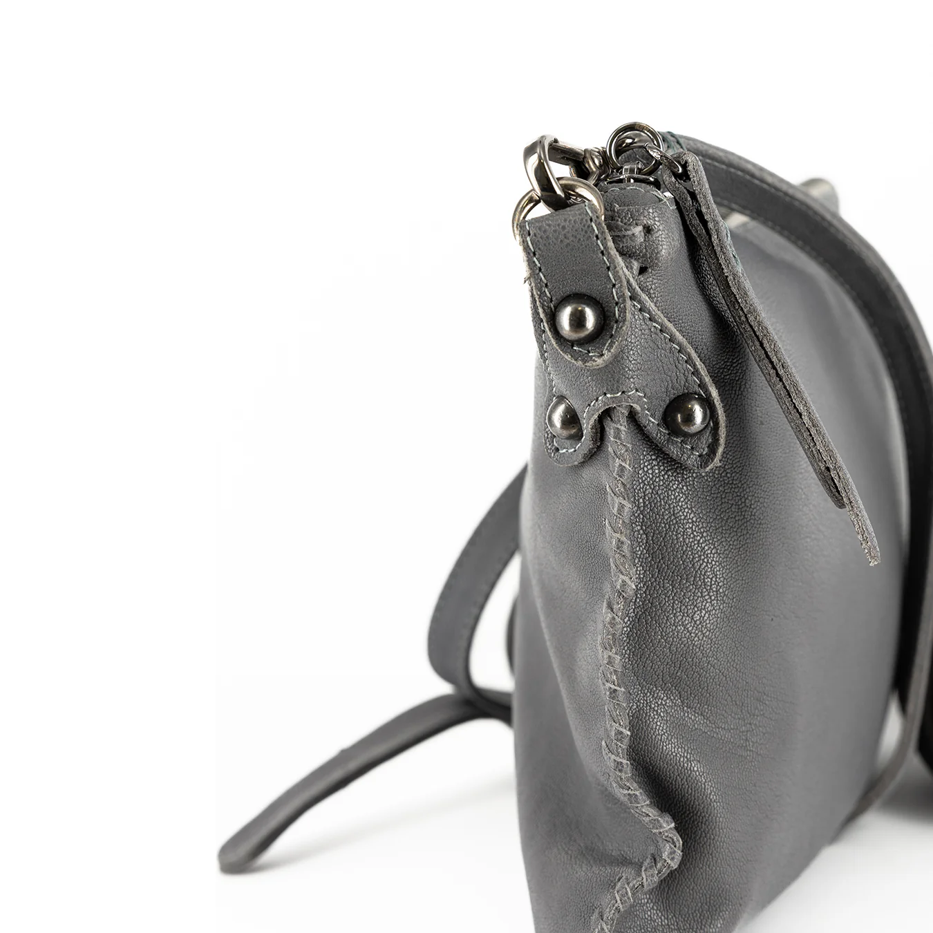 Rantu : Ladies Leather Crossbody Handbag in Ematite - Image 4