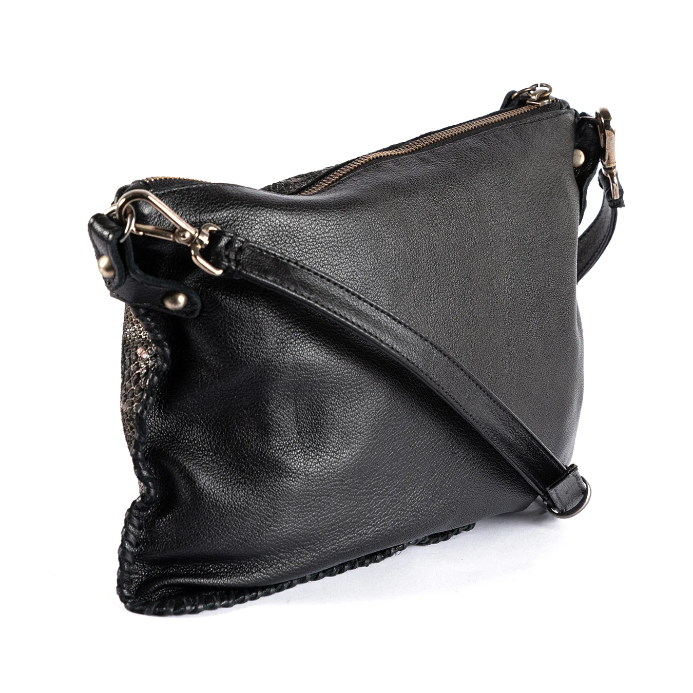 Rantu : Ladies Leather Crossbody Handbag in Nero - Image 4