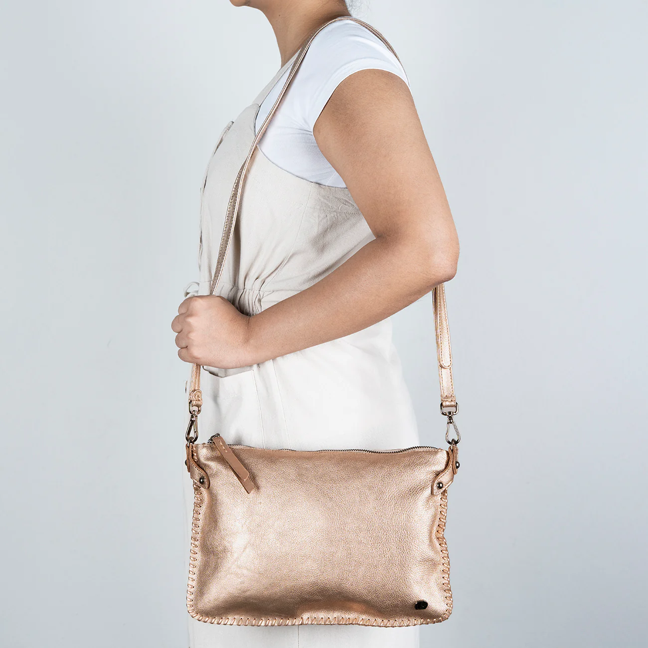Rantu : Ladies Leather Crossbody Handbag in Rose Gold