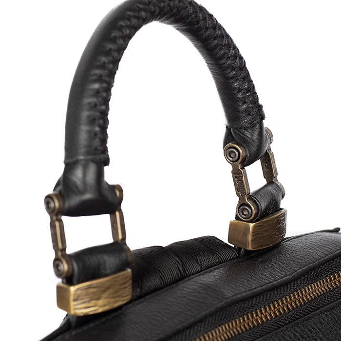 Zinande : Leather Backpack in Black Natan - Image 10