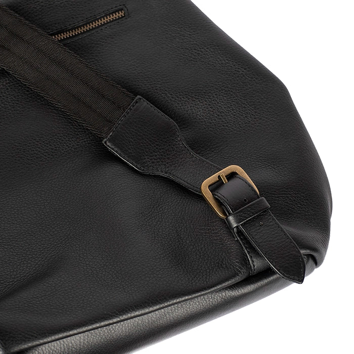 Zinande : Leather Backpack in Black Natan - Image 7